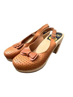 Swedish Hasbeen Slingback Mimmi Tan Perforated Leather Wood Bow Clog Heels 39